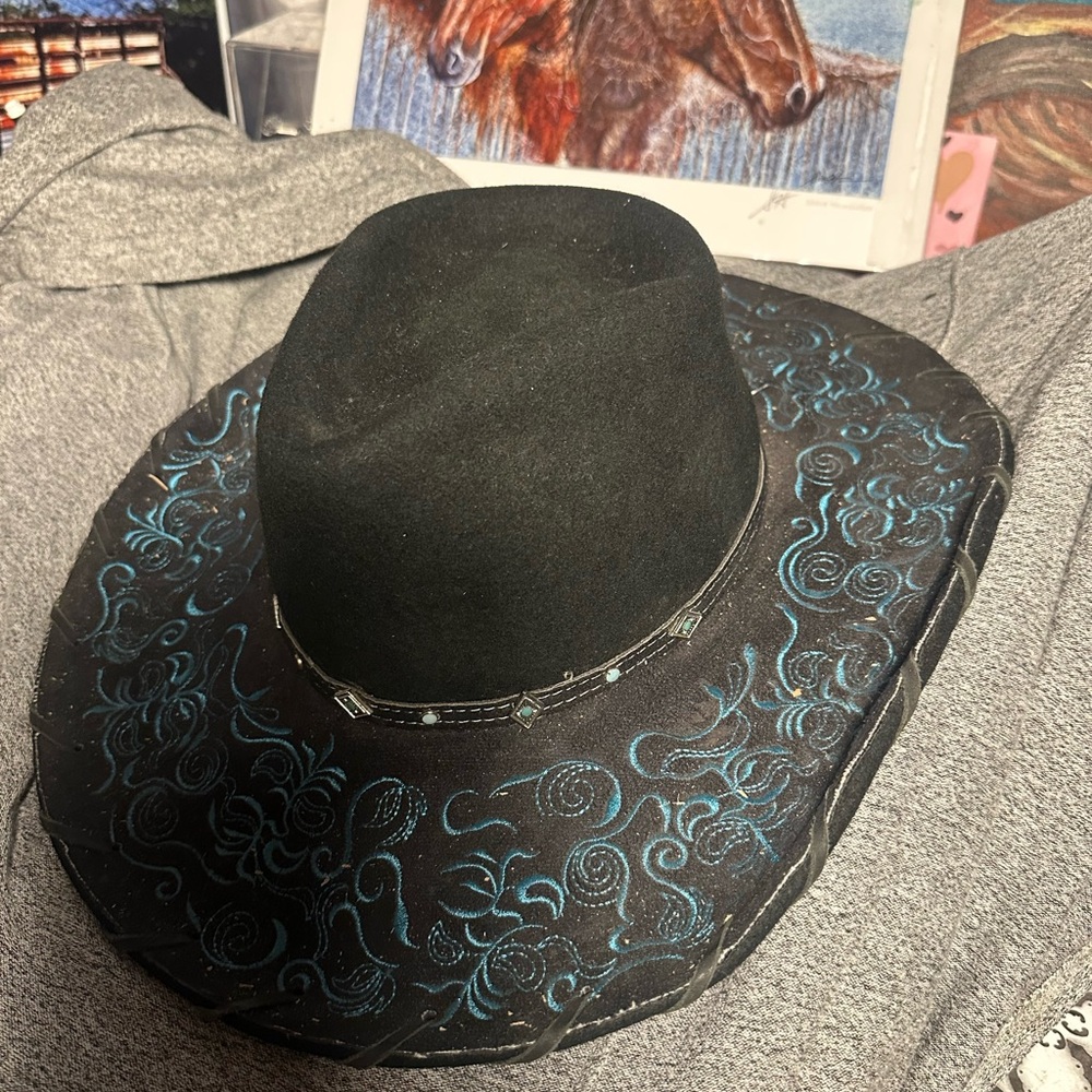 Black and Blue Embroidered Floral Hat - Picture 2 of 5